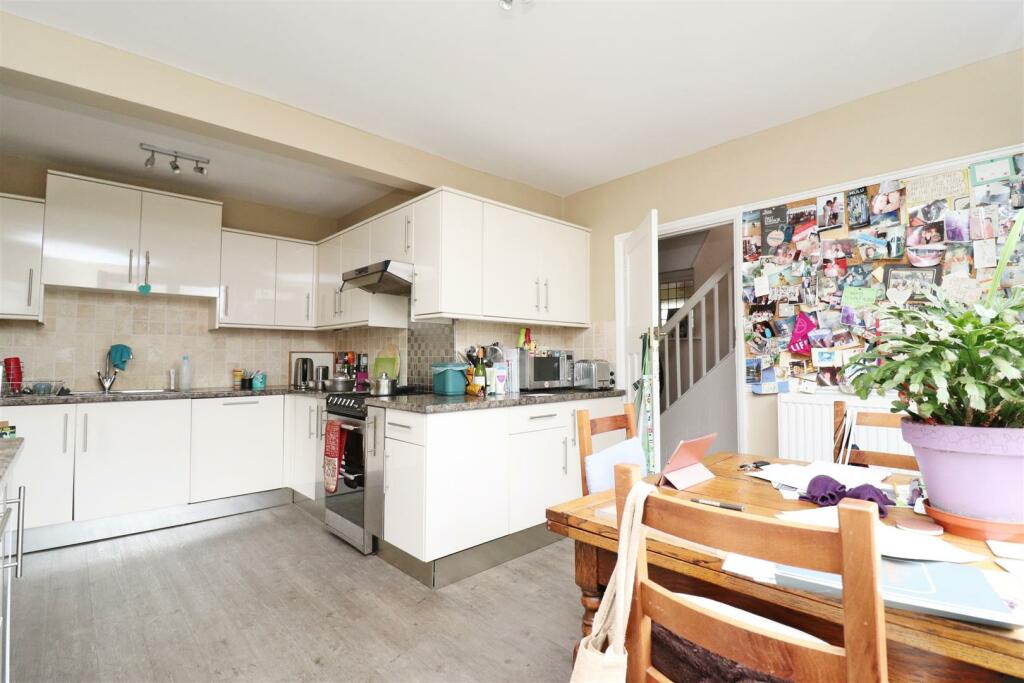 kitchen,diner.JPG