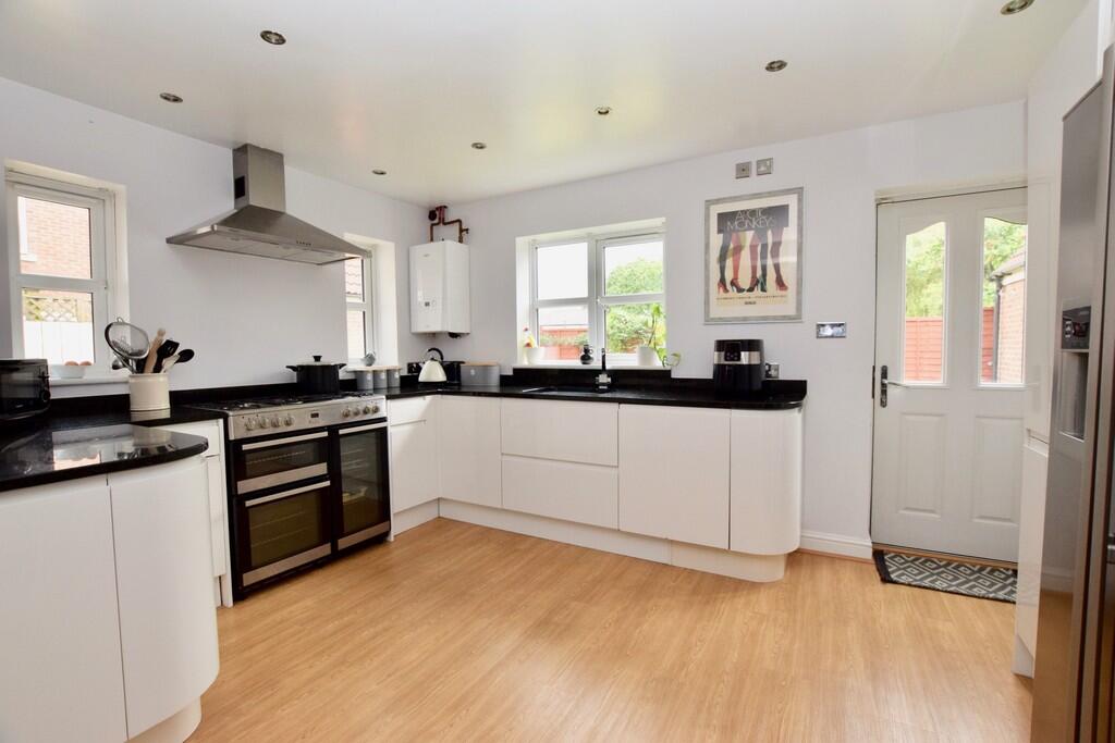 Kitchen/Dining Ro...