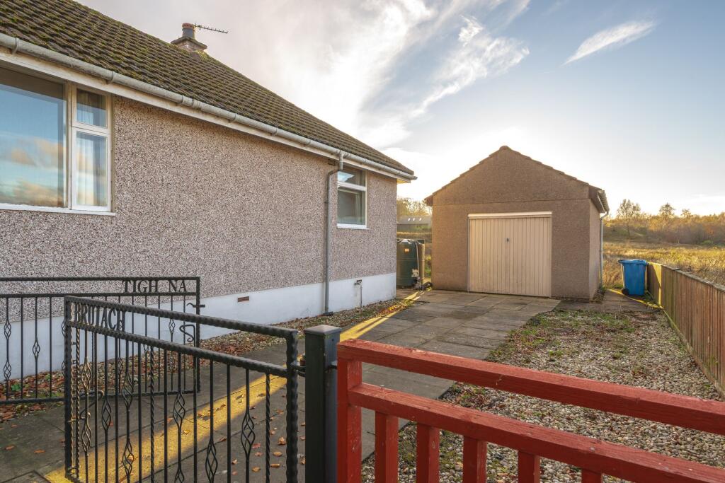 Detached Garage