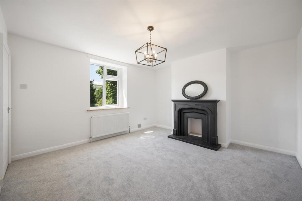 Saxton Mee 5 How Lane -0022.jpg