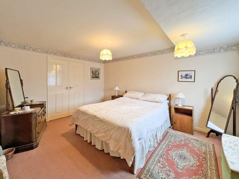 UPSTAIRS BEDROOM
