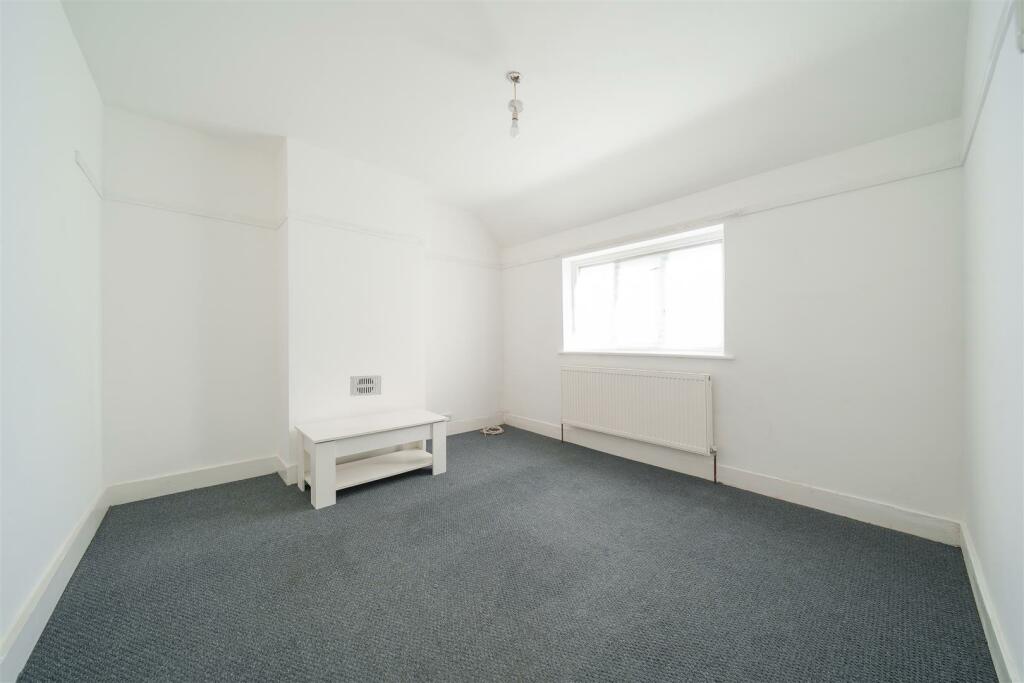 Bedroom.JPG