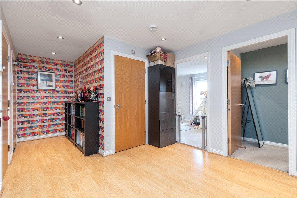 Spacious Entrance