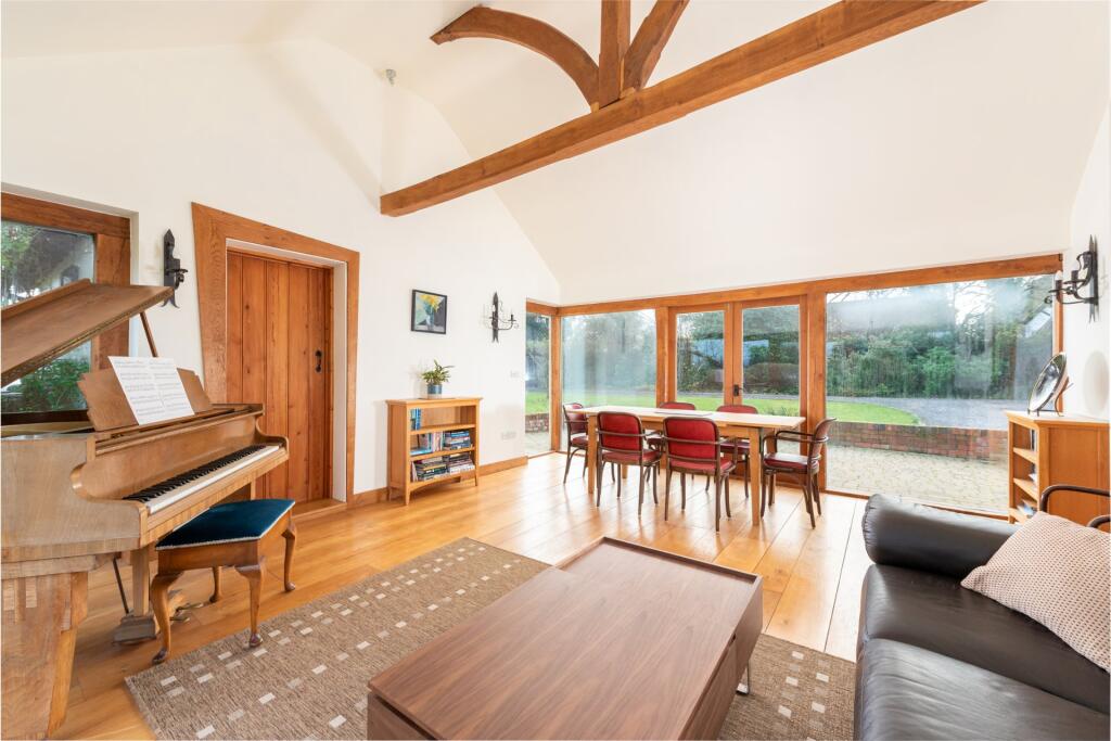 Garden/Oak Room