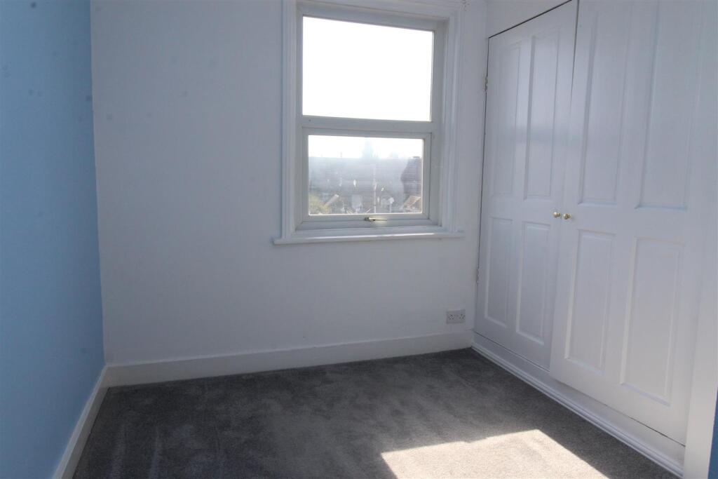 Bedroom 2.JPG