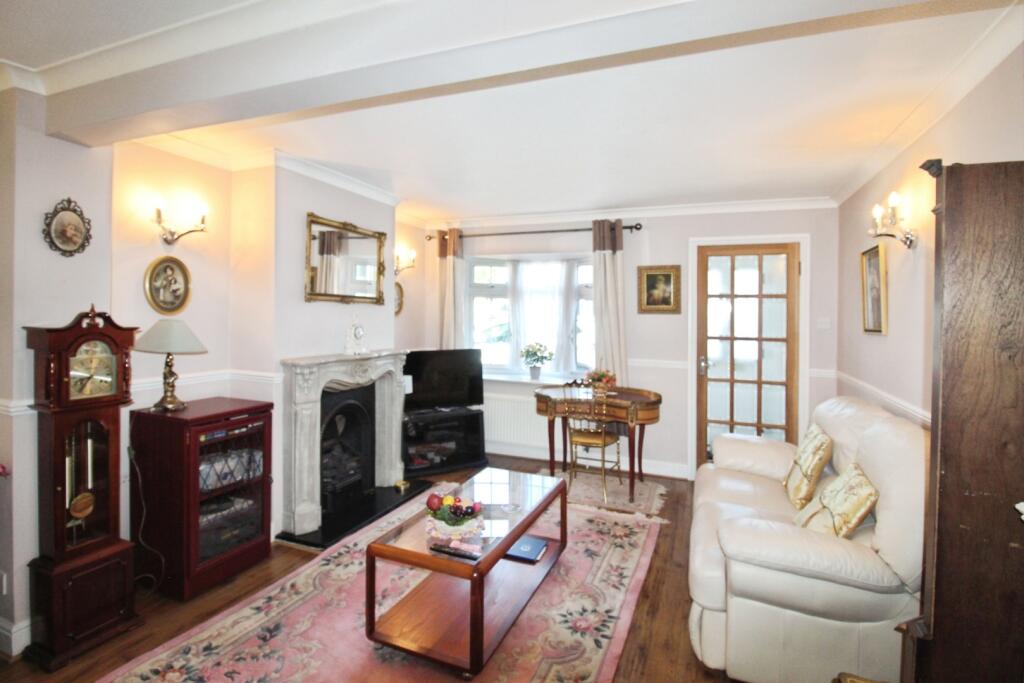 pbox-living_room-294314.JPG