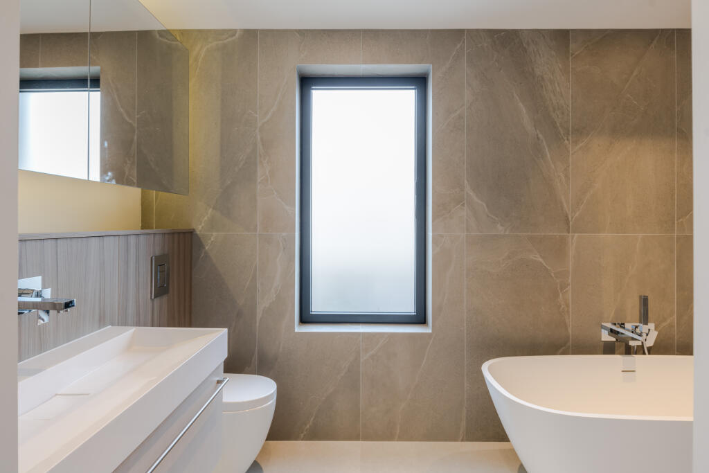 2ndFloorEnsuite
