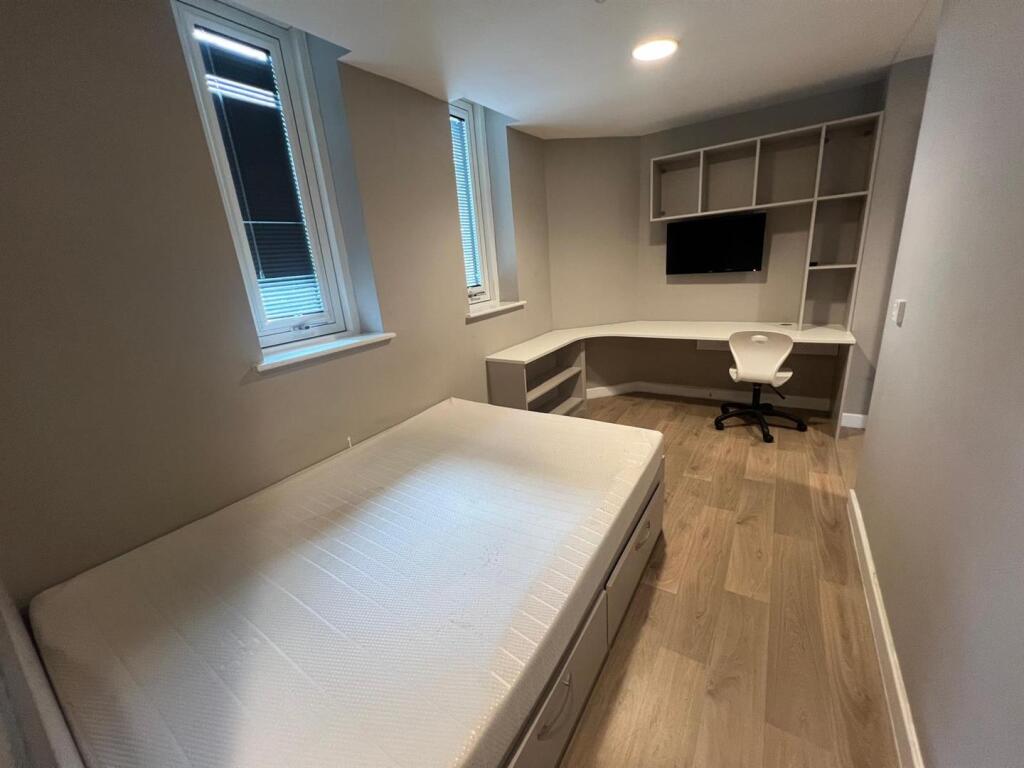 115 PREMIUM STUDIO 6.jpeg