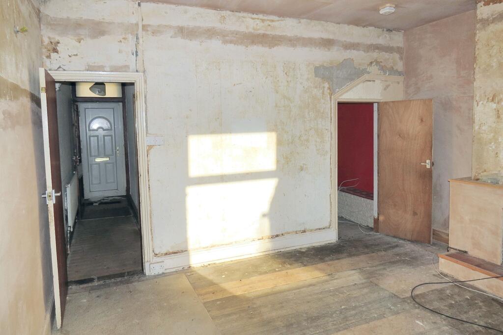 213 Brunshaw Road, Burnley, Lancashire, BB10 4DL