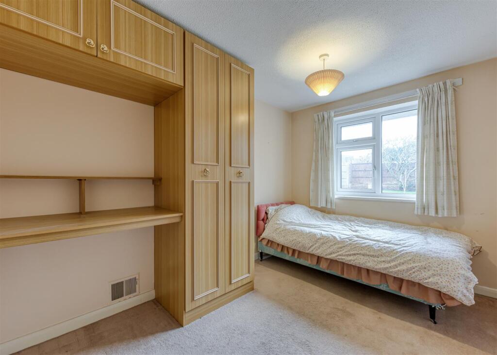 1 Ravensholme-bedd3.jpg