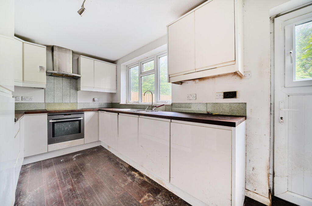 1305155-11-684ac0...