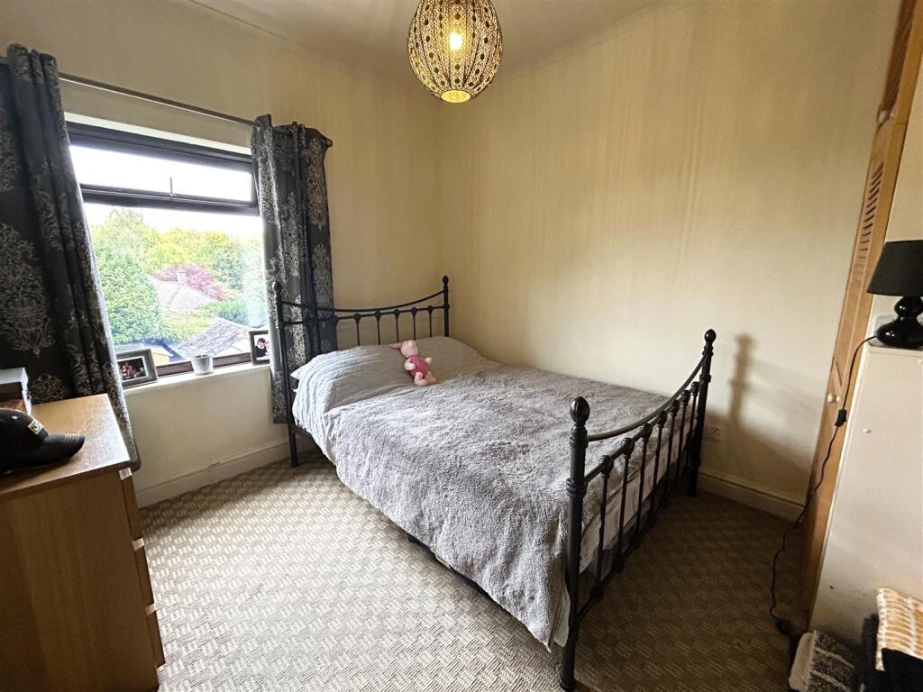 bed 3.JPG