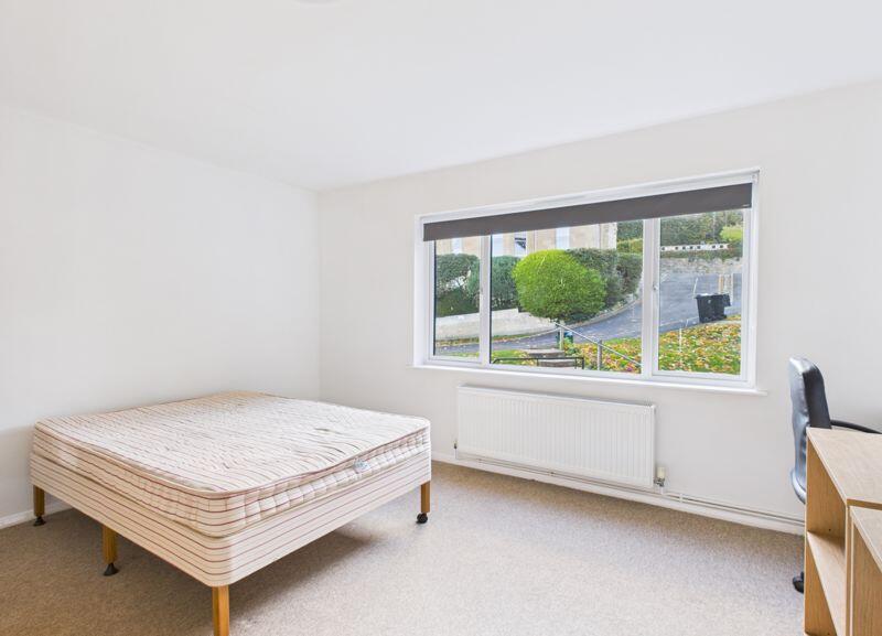 Sitting room / Bedroom