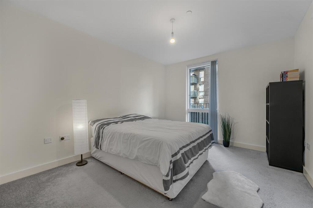 BEDROOM1a.jpg