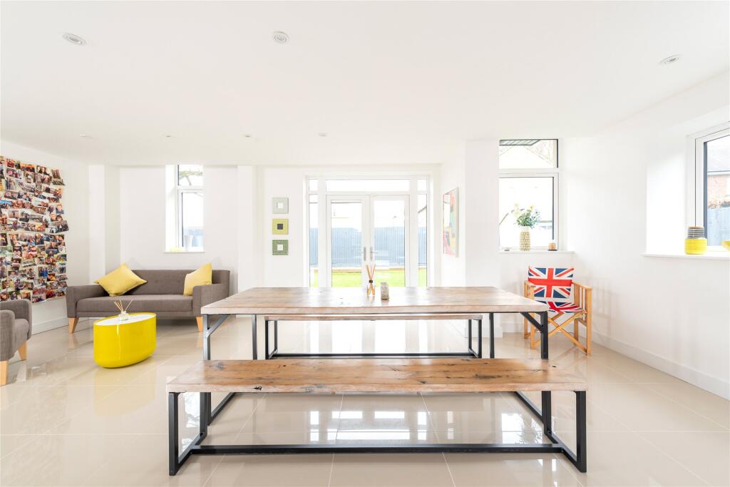 Dining/Family Room