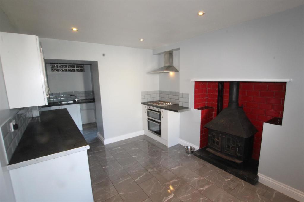 kitchen 3.JPG