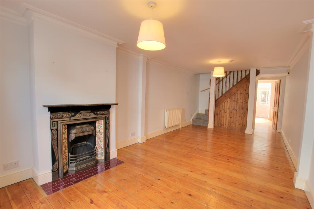 3. Lounge view 2.jpg