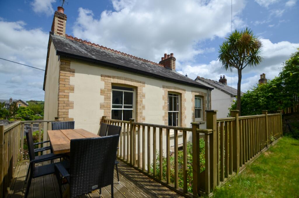 To Book A Viewing Call TPS Lostwithiel on 01208 87