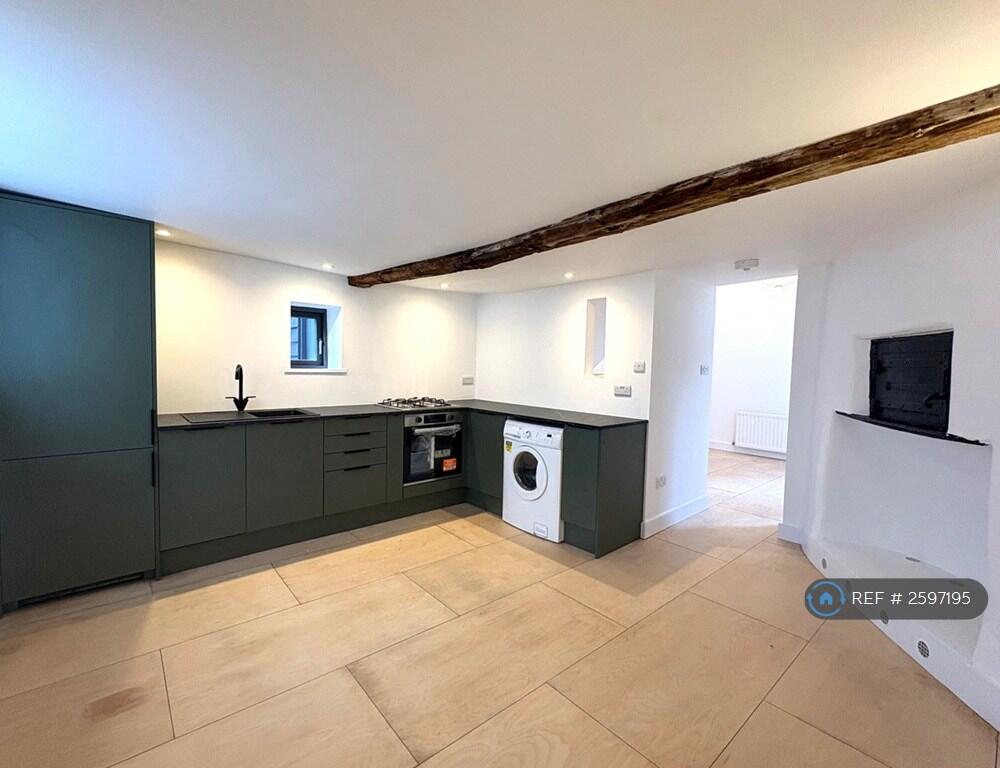 Newly Fitted Kitchen/Dining Room 