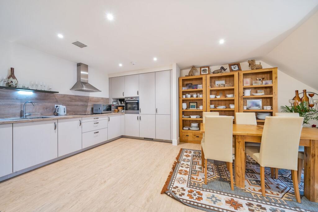Kitchen / Dining Room
