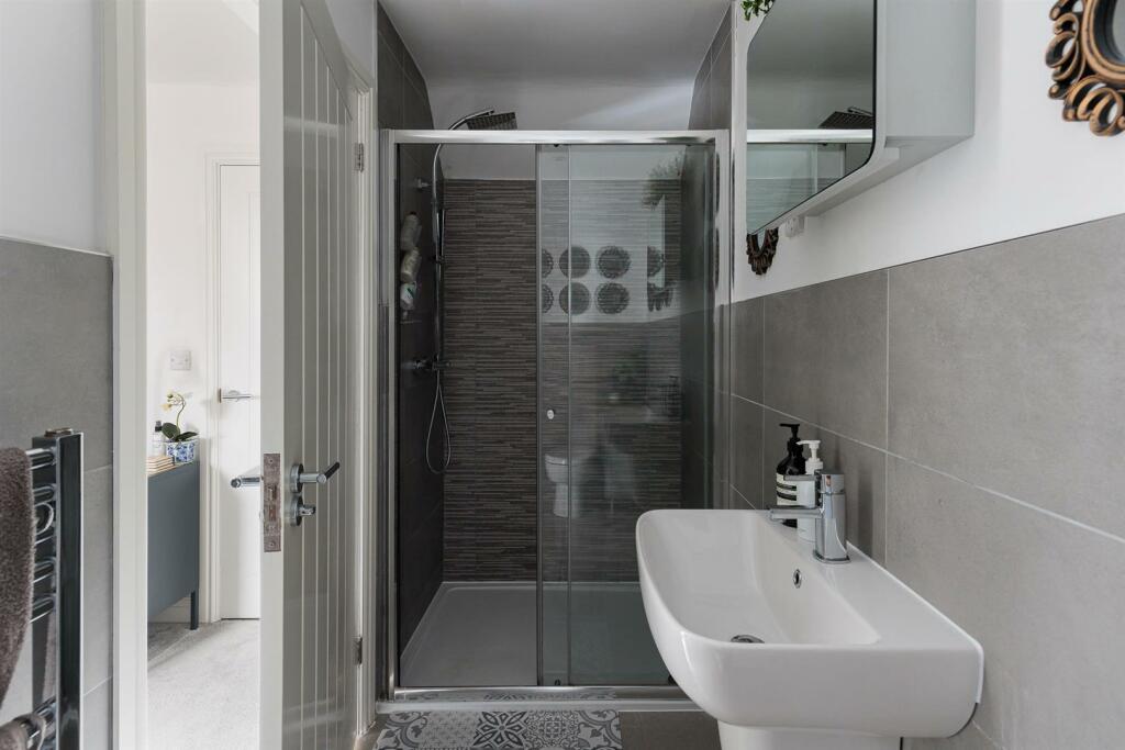 Master Bedroom Ensuite