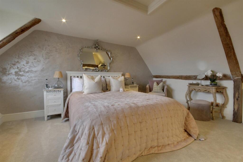 Bedroom 2.jpg