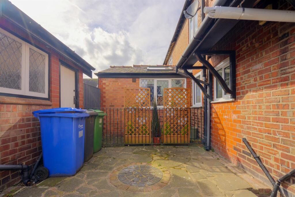 19 School Lane rixton-15.jpg