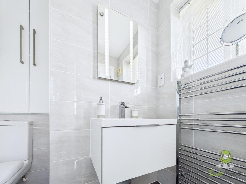 CAM01543G0-PR0132-STILL087