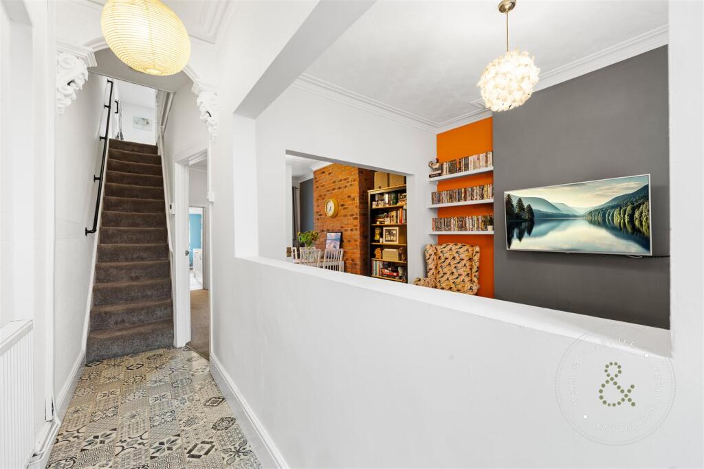 Treharris Street (14).jpg