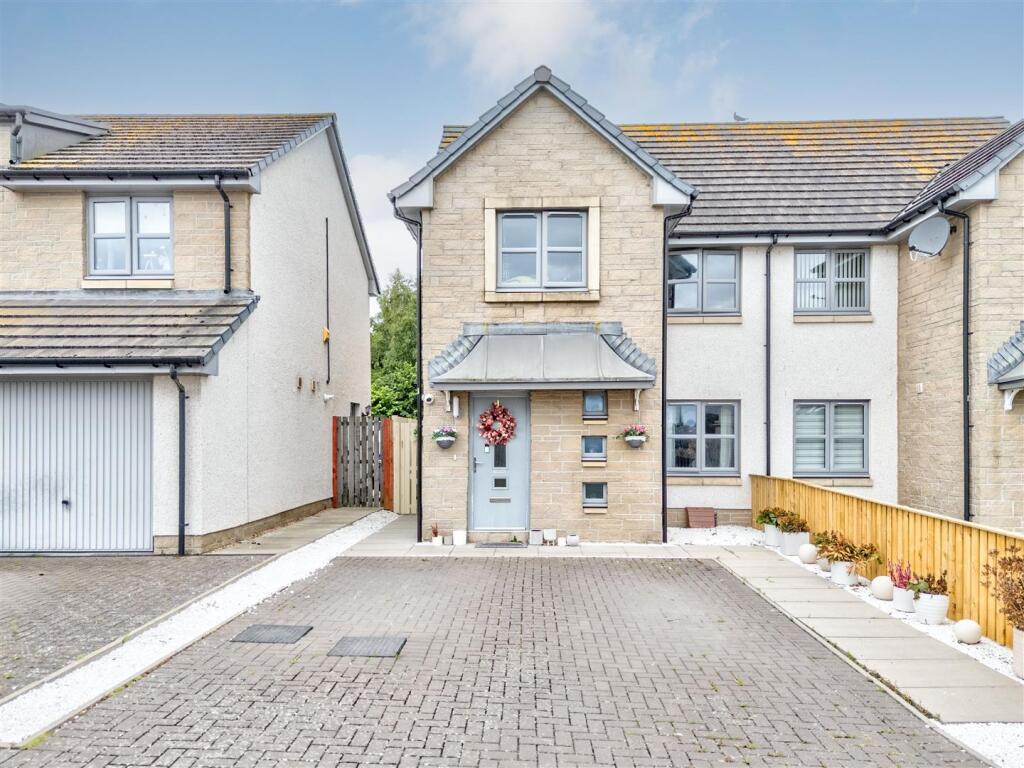 19 Henry Cotton Place Carnoustie-16.JPG