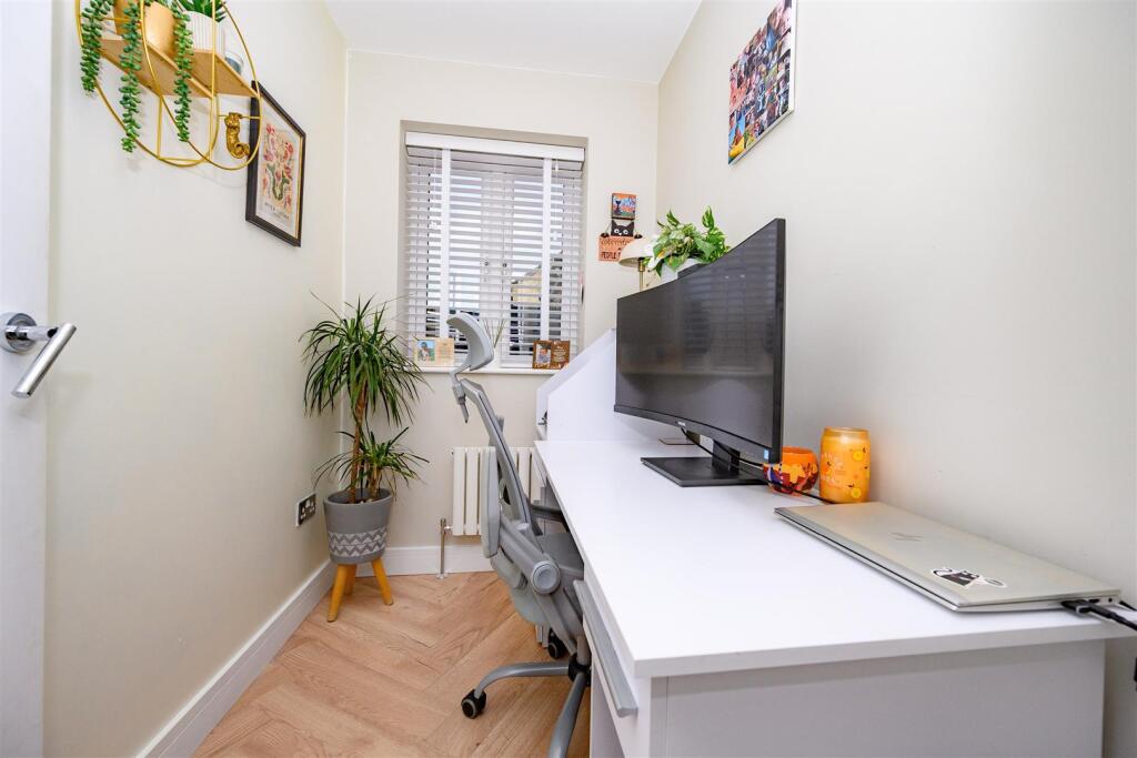 Study/ Office