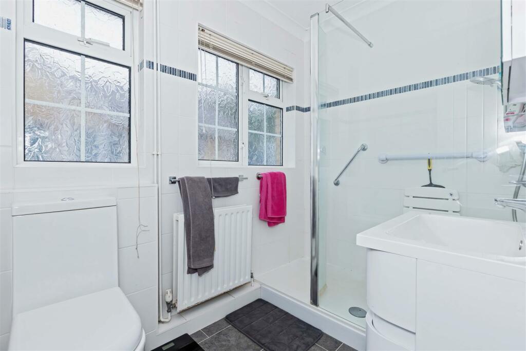 Windermere Crescent_7.jpg