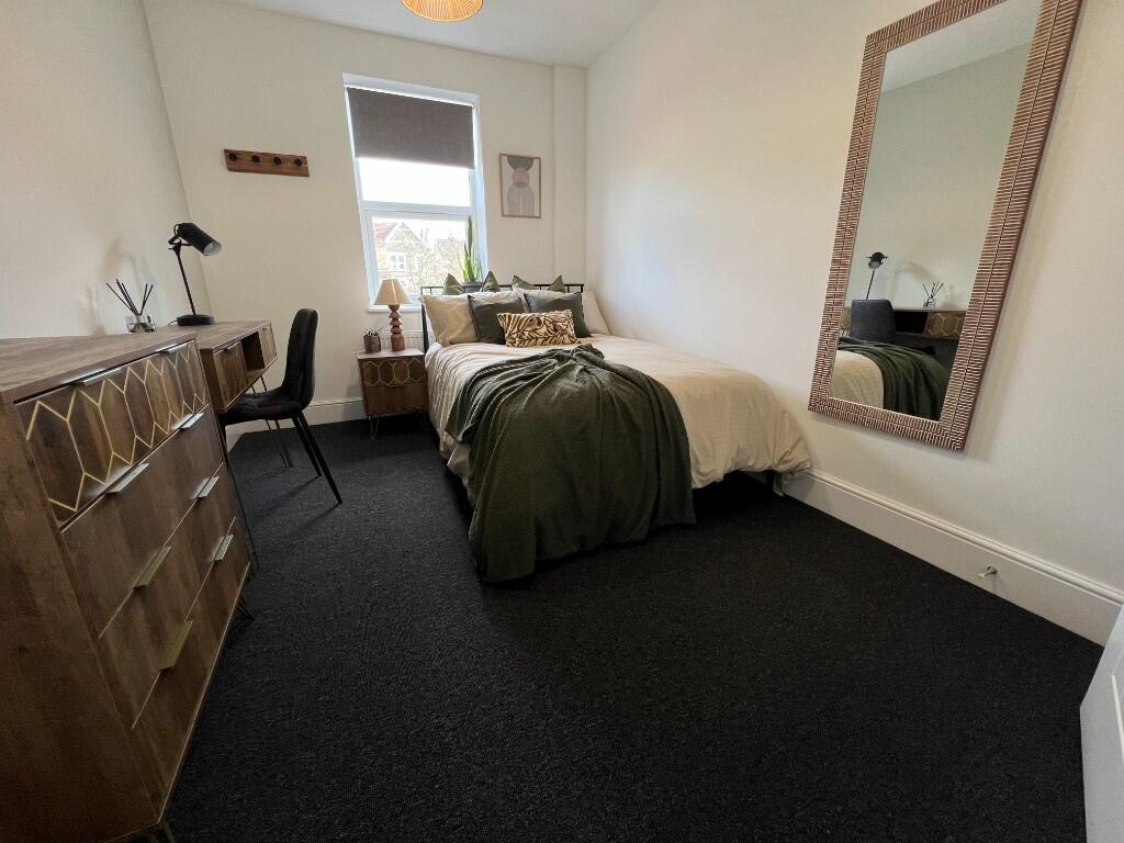 Room 5 - £800 PCM