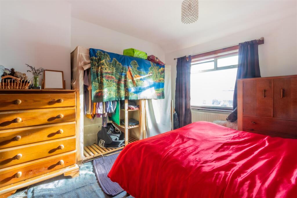 bedroom.jpg