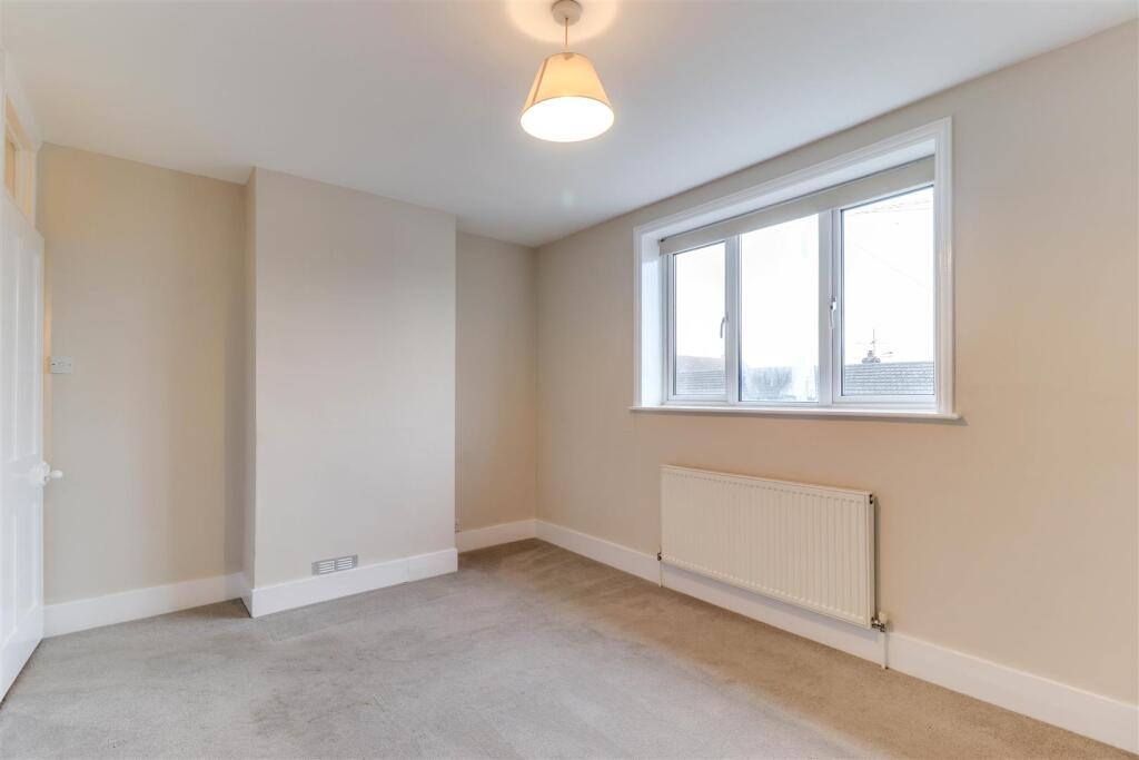 37. Bedroom 3.2.jpg