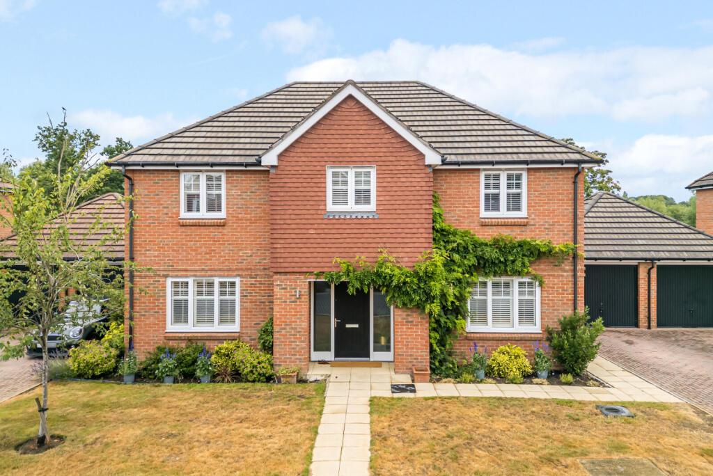 1319271-5-686b920...