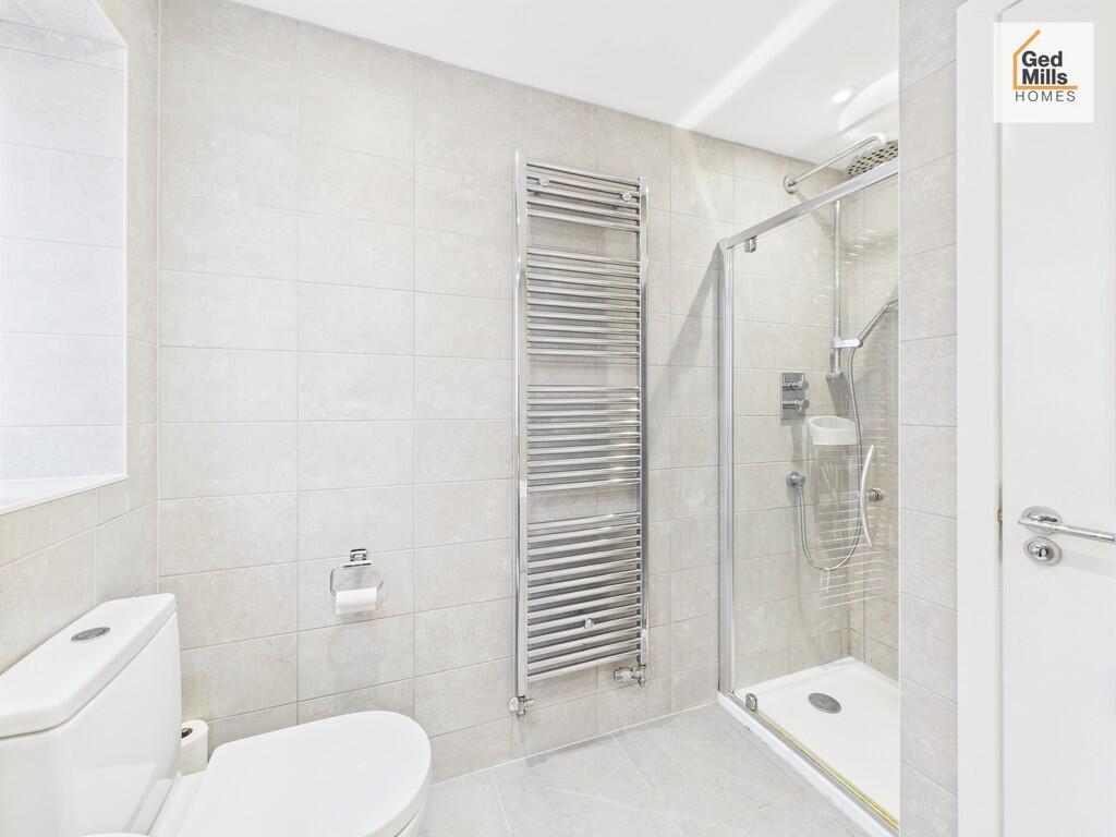 CAM04261G0-PR0084...