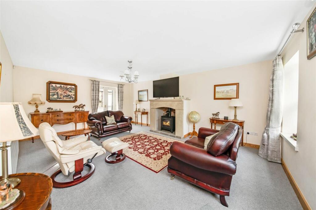 SITTING ROOM
