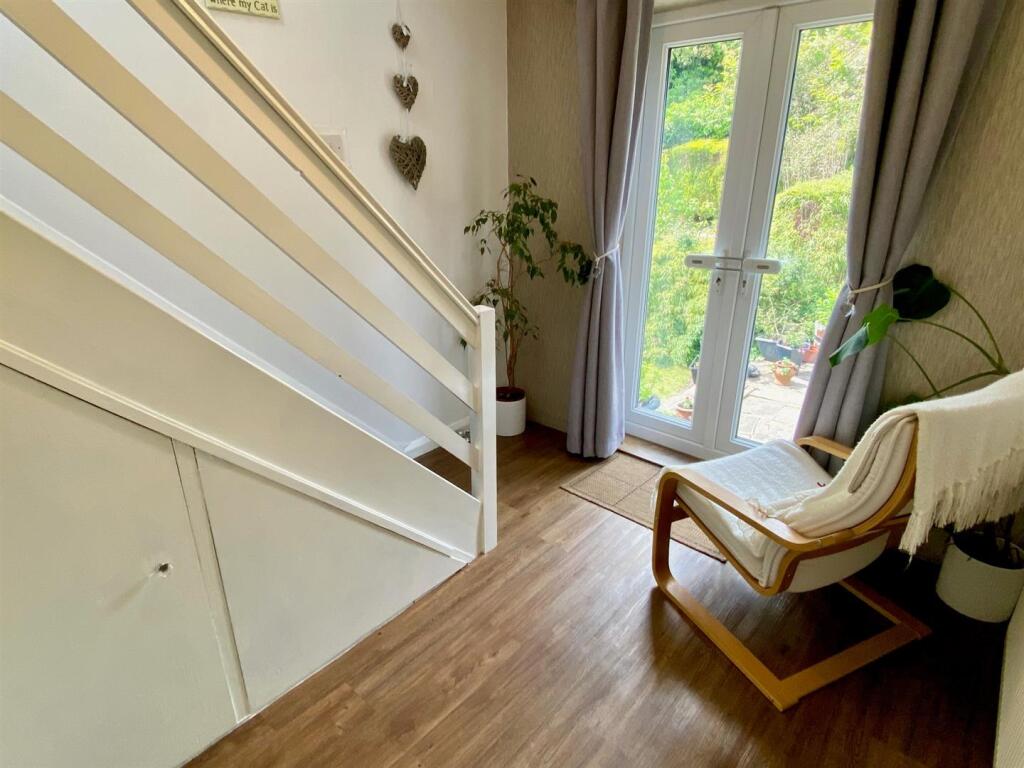 Bramleys Estate Agents - Park Lea - Bradley (8).jp