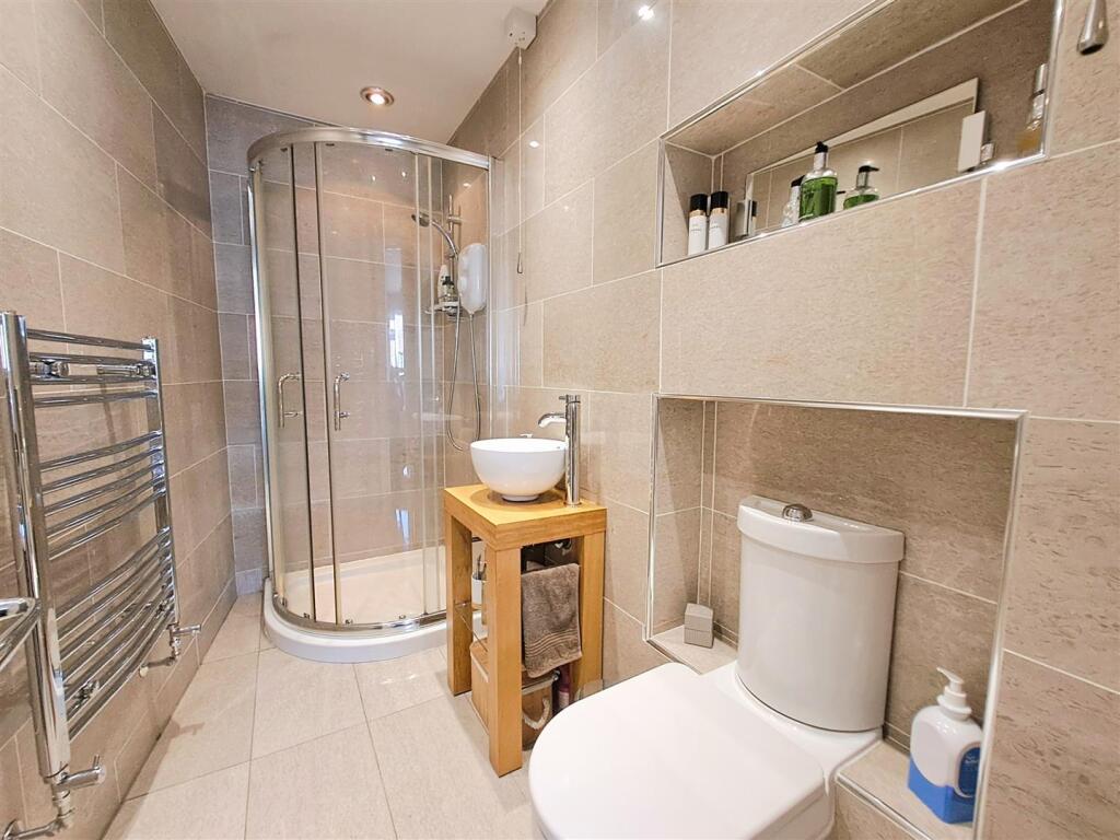 En Suite Shower Room