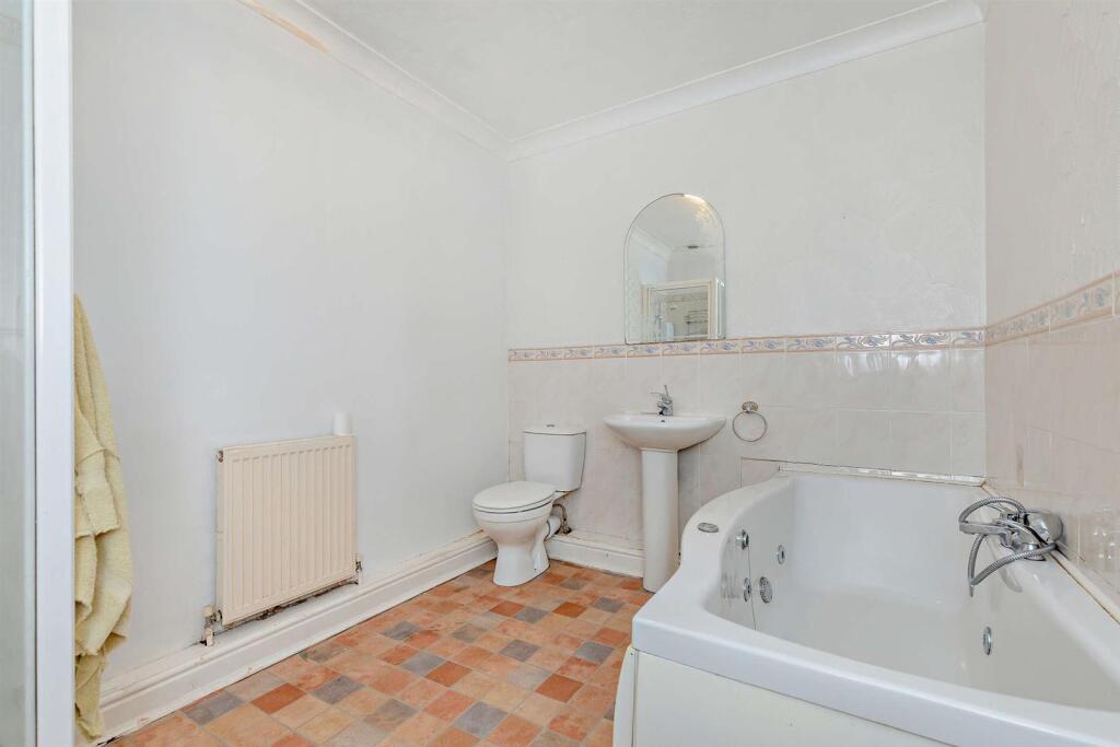 8675088-interior08-800.jpg