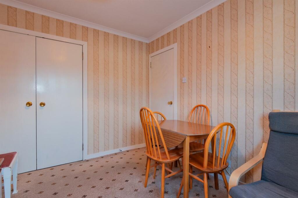 014-21 Westwood Road Newmains, ML2 9DA.jpg