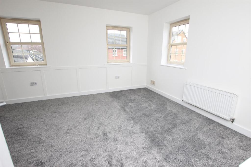 PRINCIPLE BEDROOM