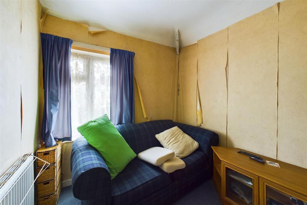 8 Ashcroft Road, Sea Mills, Bristol BS9 2NE | Free