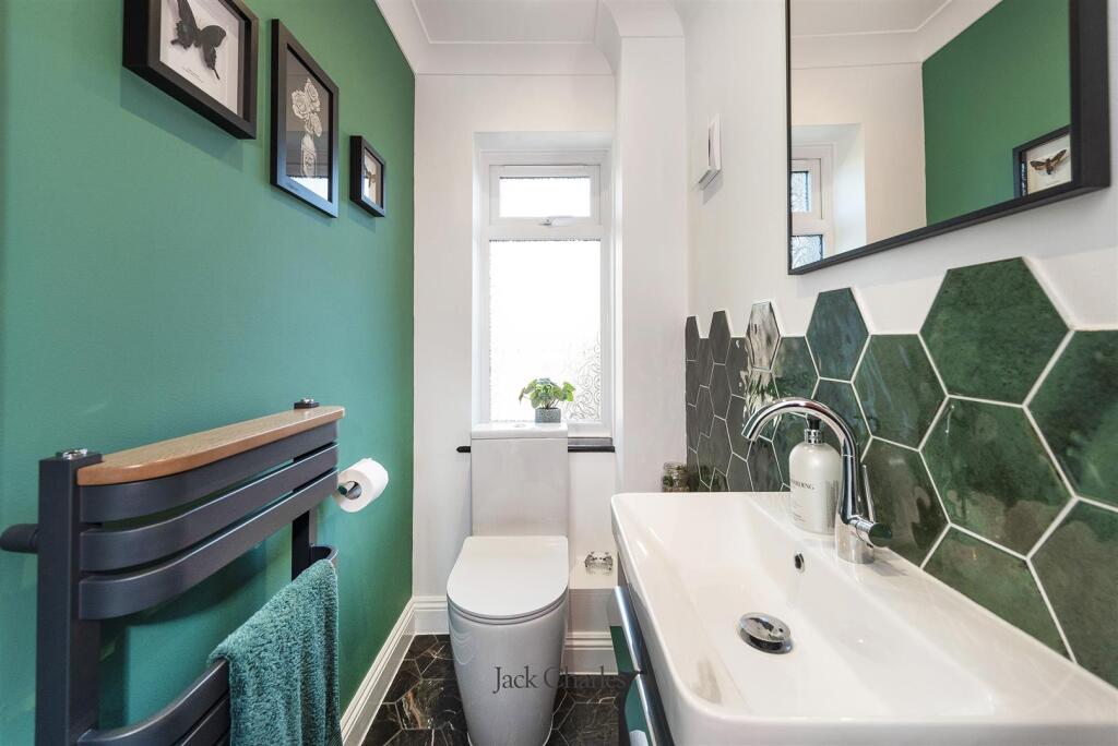 Robin Cottage, TN12 5AR 003.jpg