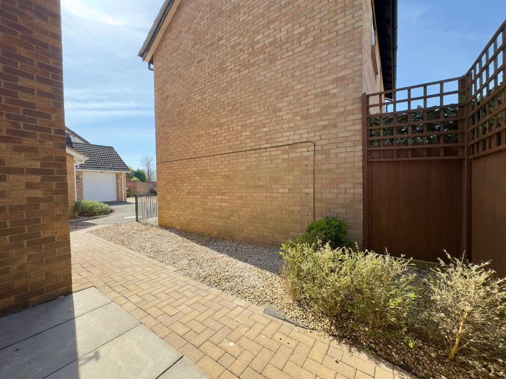 FRONT TERRACE