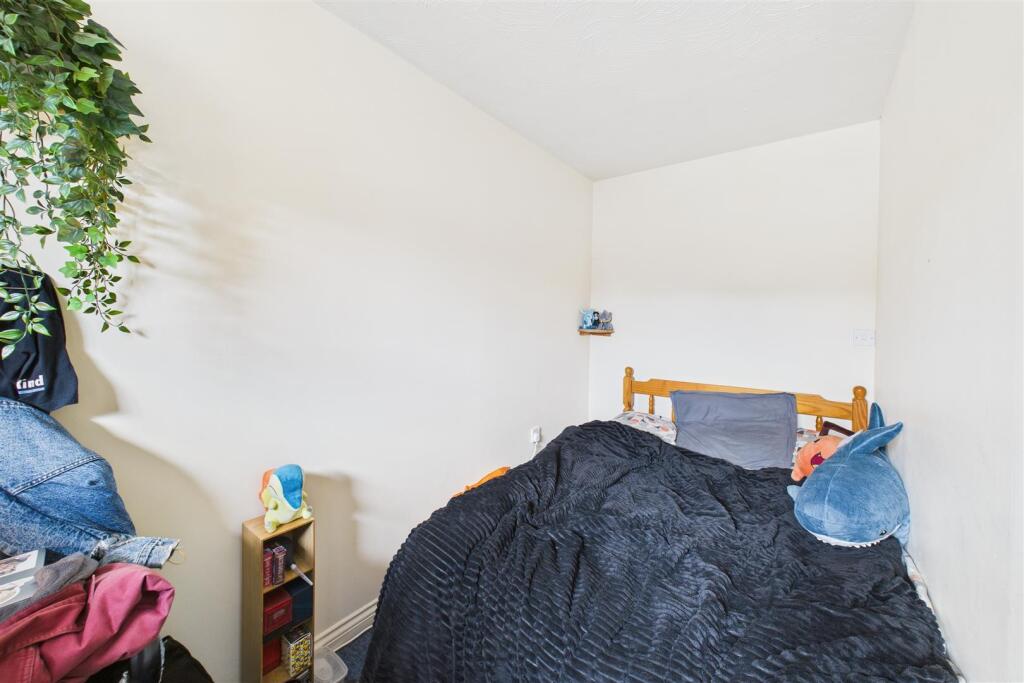 21 Lancelot Road, Stoke Park, Bristol BS16 1WG | F