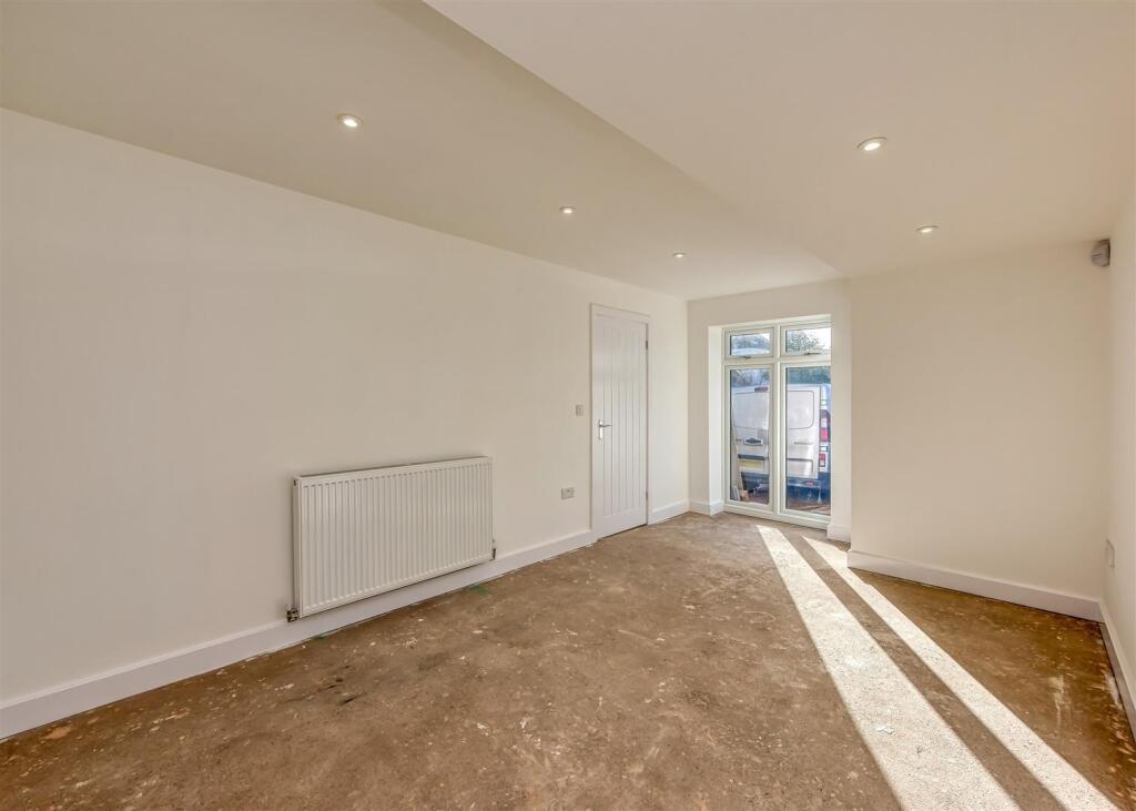 3 Yew Tree Lane-sitting.jpg