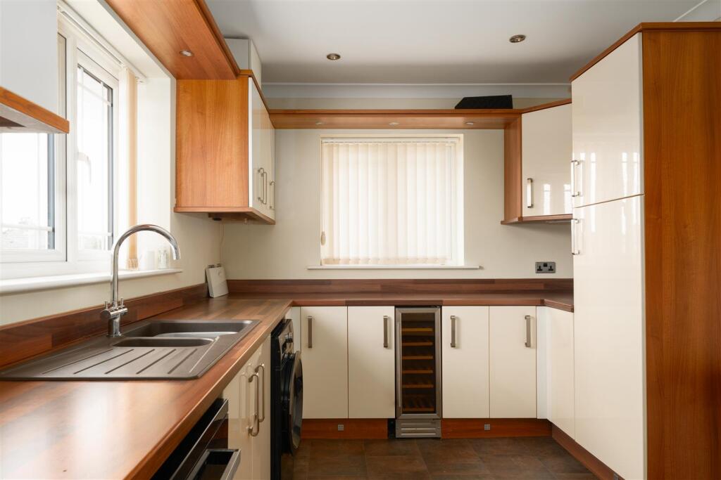 Kitchen-4.jpg