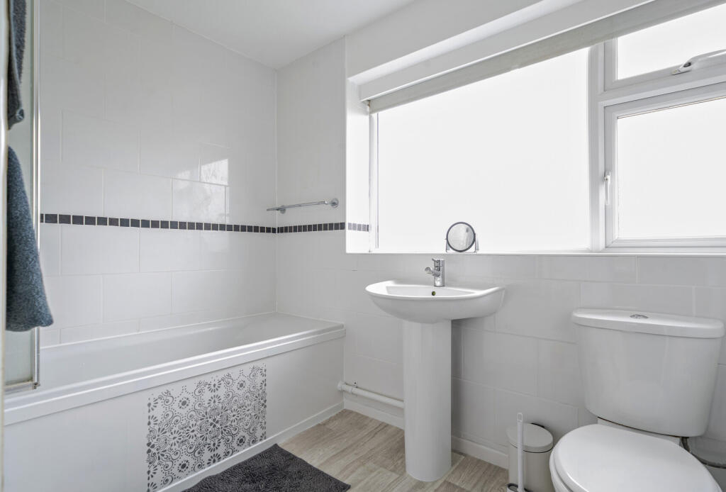 1317527-18-687a37...